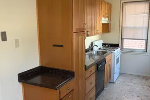 23-84 33rd, Astoria, NY 11105 - Photo 3