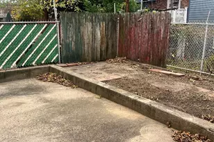 23-84 33rd, Astoria, NY 11105 - Photo 5