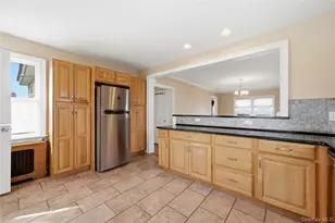 264 S Bayview Ave, Amityville, NY 11701 - Photo 7