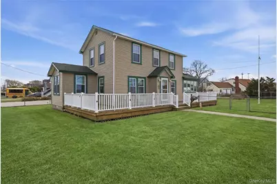 264 S Bayview Avenue, Amityville, NY 11701 - Photo 3