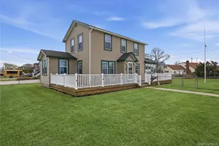 264 S Bayview Ave, Amityville, NY 11701 - Photo 3