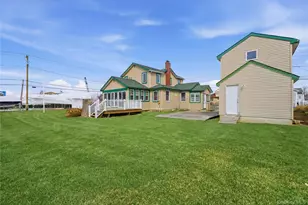 264 S Bayview Ave, Amityville, NY 11701 - Photo 31