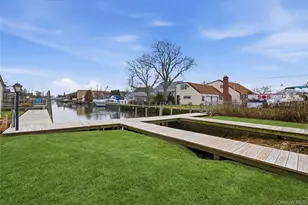 264 S Bayview Ave, Amityville, NY 11701 - Photo 33