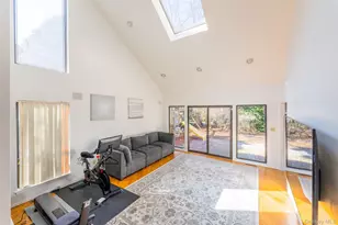 17 Princeton Dr, Syosset, NY 11791 - Photo 31