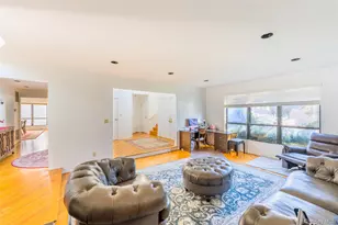 17 Princeton Dr, Syosset, NY 11791 - Photo 7