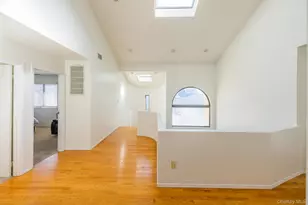 17 Princeton Dr, Syosset, NY 11791 - Photo 23