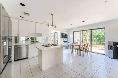 17 Princeton Drive, Syosset, NY 11791 - Photo 17