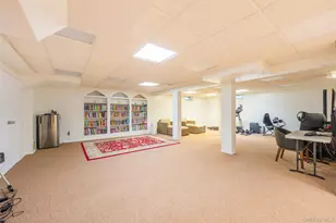 17 Princeton Dr, Syosset, NY 11791 - Photo 37