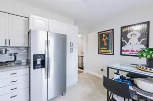 172 Pointe Cir N, Coram, NY 11727 - Photo 9