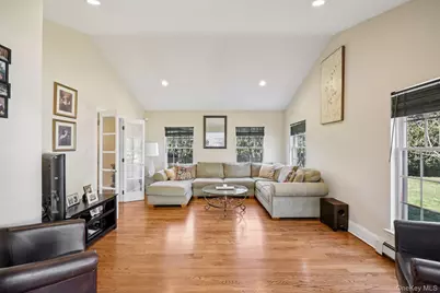 87 Kingsbury Road, Garden City, NY 11530 - Photo 17