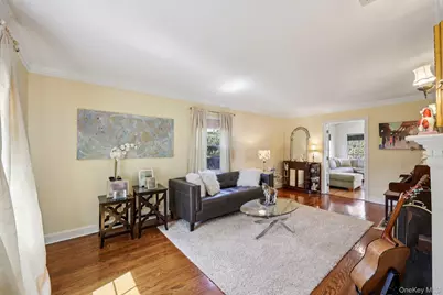 87 Kingsbury Road, Garden City, NY 11530 - Photo 7