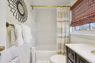 87 Kingsbury Rd, Garden City, NY 11530 - Photo 21