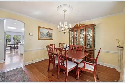 87 Kingsbury Road, Garden City, NY 11530 - Photo 5