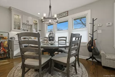 56 Broad Street, Williston Park, NY 11596 - Photo 5