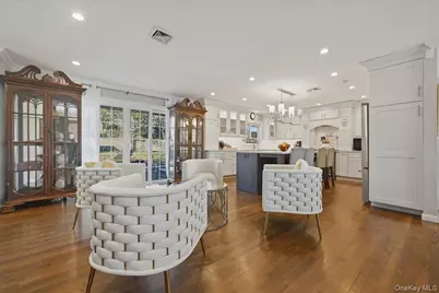 125 Highland Road, Glen Cove, NY 11542 - Photo 11