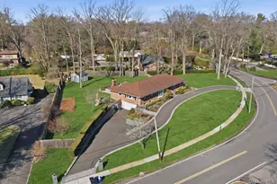 125 Highland Rd, Glen Cove, NY 11542 - Photo 45