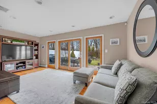 1393 Lombardy Blvd, Bay Shore, NY 11706 - Photo 9