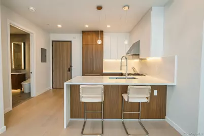 35-32 Leavitt St #PH H, Flushing, NY 11354 - Photo 3