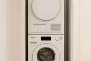 35-32 Leavitt St, Flushing, NY 11354 - Photo 5