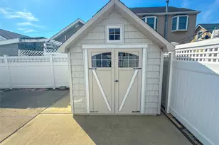 97 Cedarhurst Ave, Point Lookout, NY 11569 - Photo 19