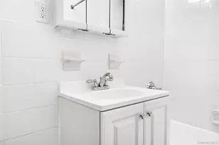 2244 Bronx Pk E, Bronx, NY 10467 - Photo 37