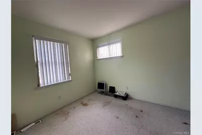 1 Daylilly Court, Middle Island, NY 11953 - Photo 17