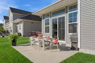 214 Belmont Cir, Yaphank, NY 11980 - Photo 37