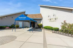 26 Redwood Ct, Coram, NY 11727 - Photo 3