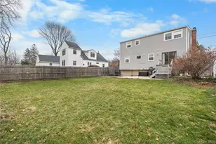 62 Smith St, Greenlawn, NY 11740 - Photo 17