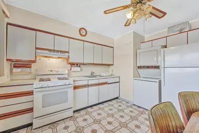 56-27B Utopia Parkway #1014, Fresh Meadows, NY 11365 - Photo 5