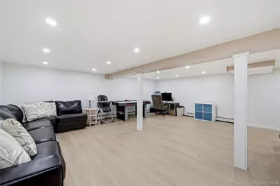 20 Newark Street, Lindenhurst, NY 11757 - Photo 23