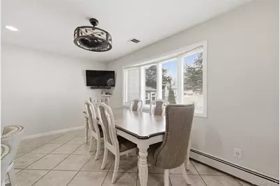 20 Newark Street, Lindenhurst, NY 11757 - Photo 13