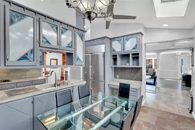 188 N Kentucky Avenue, Massapequa, NY 11758 - Photo 9