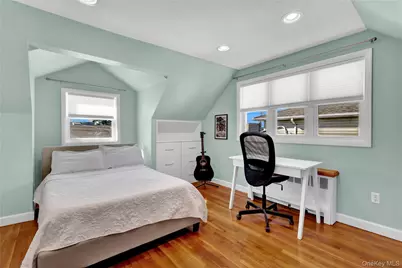 188 N Kentucky Avenue, Massapequa, NY 11758 - Photo 19