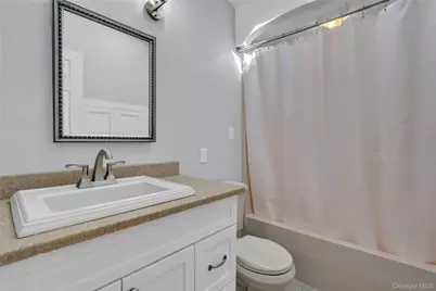 188 N Kentucky Avenue, Massapequa, NY 11758 - Photo 21