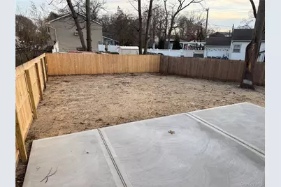 661 College Road, Farmingville, NY 11738 - Photo 19