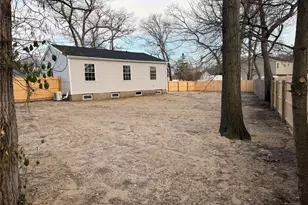 661 College Rd, Farmingville, NY 11738 - Photo 17