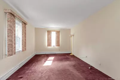 84 Horton Place, Syosset, NY 11791 - Photo 13