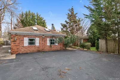 84 Horton Place, Syosset, NY 11791 - Photo 3