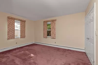 84 Horton Place, Syosset, NY 11791 - Photo 17