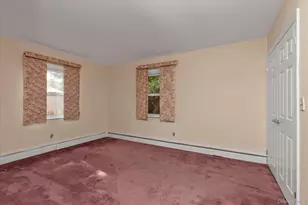 84 Horton Pl, Syosset, NY 11791 - Photo 17