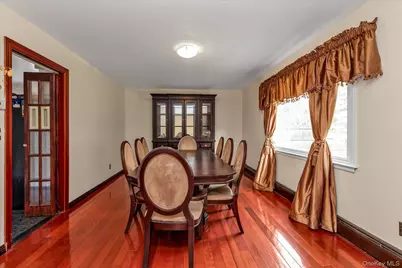 84 Horton Place, Syosset, NY 11791 - Photo 7