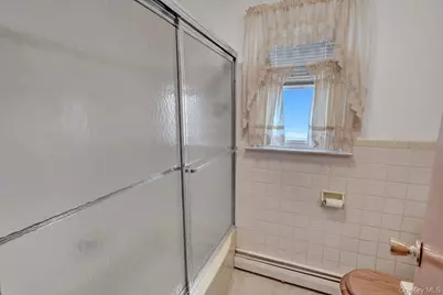 2 Jackson Avenue, Massapequa Park, NY 11762 - Photo 15