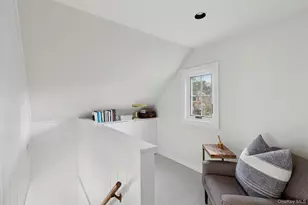 393 Hill St, Southampton, NY 11968 - Photo 11