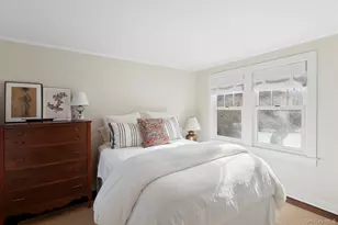 393 Hill St, Southampton, NY 11968 - Photo 9