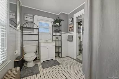 1165 Meadowbrook Road, Merrick, NY 11566 - Photo 25