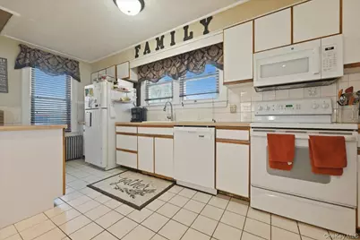 1165 Meadowbrook Road, Merrick, NY 11566 - Photo 17