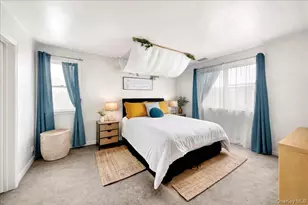 37 Harbor Ln, New Rochelle, NY 10805 - Photo 11