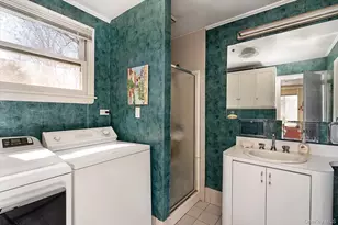 76 Baker Hill Rd, Great Neck, NY 11023 - Photo 11