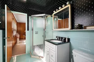 76 Baker Hill Rd, Great Neck, NY 11023 - Photo 15